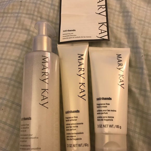 Mary Kay Sarin Hands Pampering Set - Picture 2 of 3